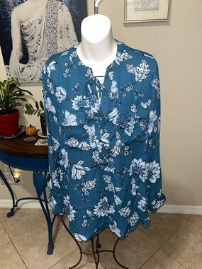 A.N.A. A New Approach Floral Lace Up Long Sleeve Top - L